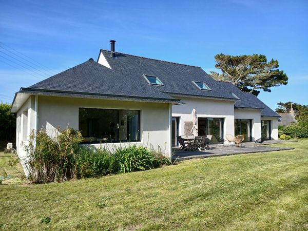 Maison familiale située sur la commune de Landunvez, à 4 min à pied de la plage