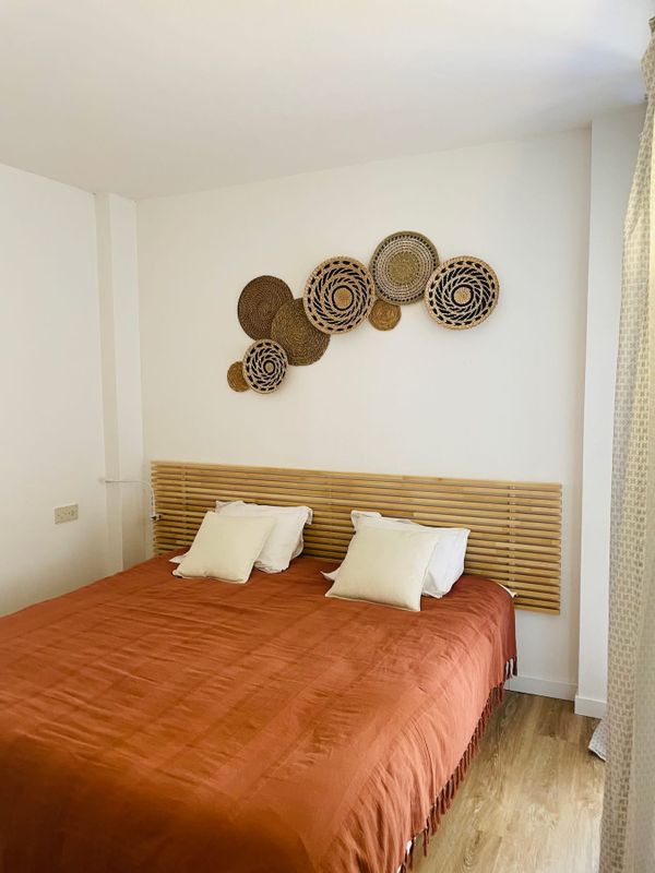 Appartement face à la marina A 150m du Mercadona, 1km de la plage, 2km du centre de la vieille ville