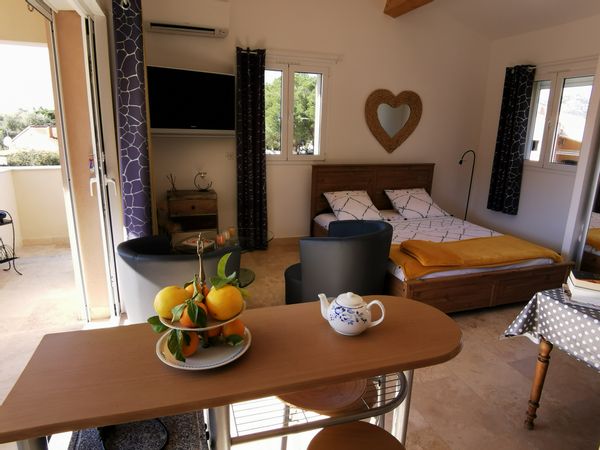 Cocon neuf et calme, vue montagne, clim, terrasses, jardin, parking, proche mer et Calvi.