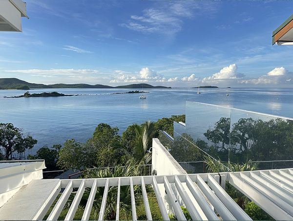 Studio indépendant avec plage privée/kayaks