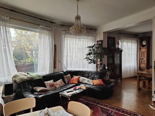 Unique : grande maison de banlieue avec jardin, à 2 pas de la gare SNCF et du parc du Mont-Valérien