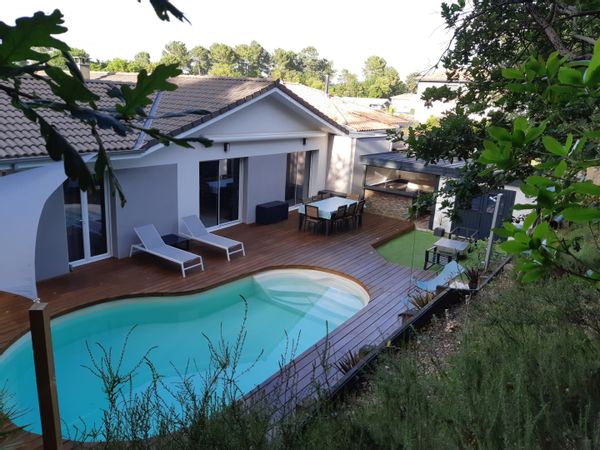 Maison cosy avec piscine & pool house – à 3 km de l’océan