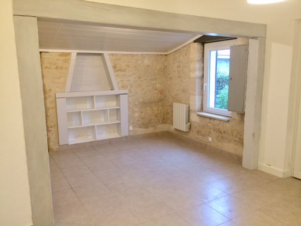 Maison 2 chambres, en centre ville. Proche de la forêt, des lacs et de l'océan