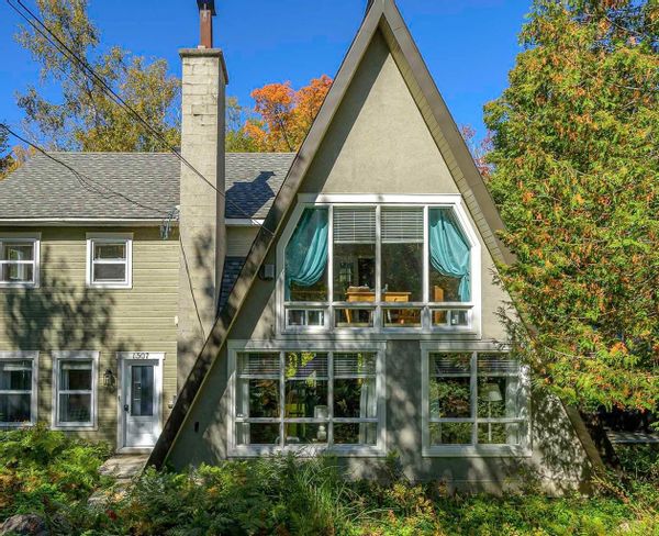 La maison en  A de Anne-Sophie près de la plage & des montagnes