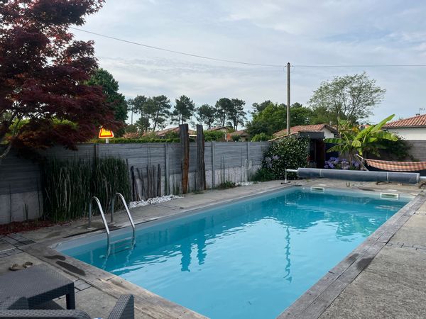 Maison agréable située sur le bassin d’Arcachon, pouvant accueillir jusqu’à 8 personnes.