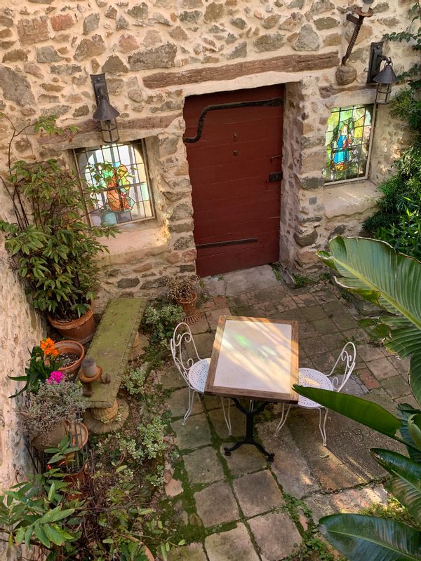 Studio au charme médiéval