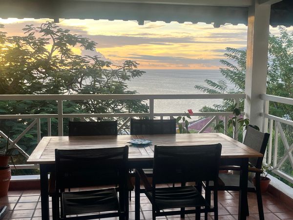 Charmant appartement rénové, vue mer, piscine, sécurisé, proche mer