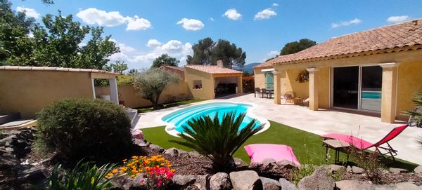 Villa 4 chambres tout confort proche de Hyères les Palmiers