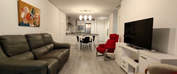 Family-friendly 2-bedroom apartment in coastal region of South-East Spain