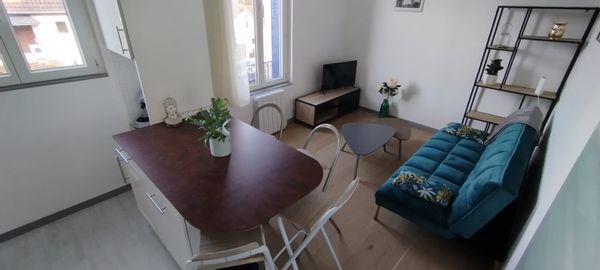 Proche de Paris, à l'étage de ma maison.
