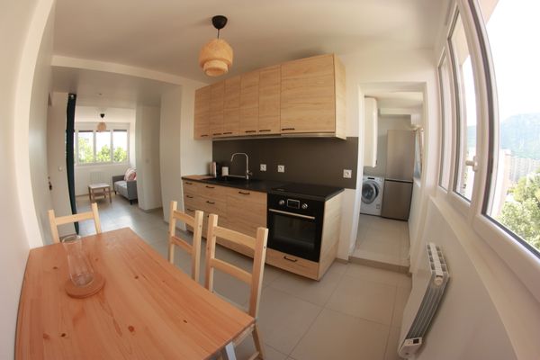 Appartement 4 chambres aux portes de Grenoble et des Alpes, proche tram, campus et commerces