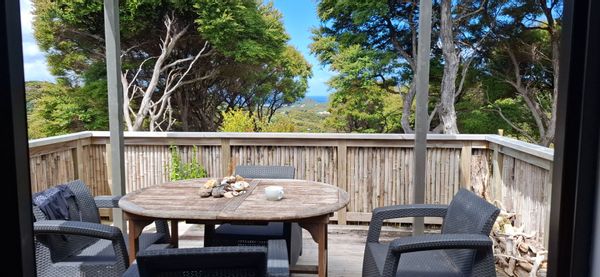 Petite maison avec terrasse et seaview sur great barrier island