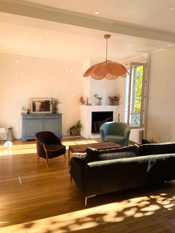 Duplex lumineux avec terrasse, proche de Paris