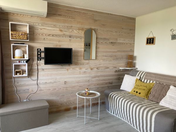 Studio cabine climatisé avec piscine pour 4 personnes dans une résidence sécurisée  à Gruissan .