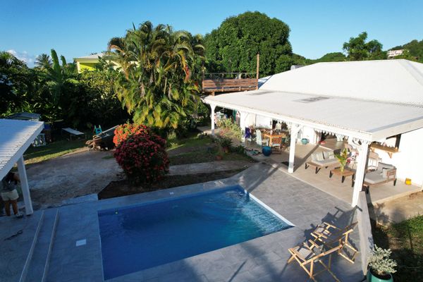 DELICE DES ILES, Martinique, Tartane, 4 chambres, grandes terrasses, piscine, 200m de la plage