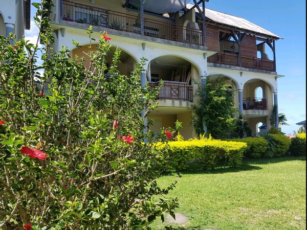 Manapany les bains. 2 chambres en RDC  dans une petite résidence calme et sécurisée.