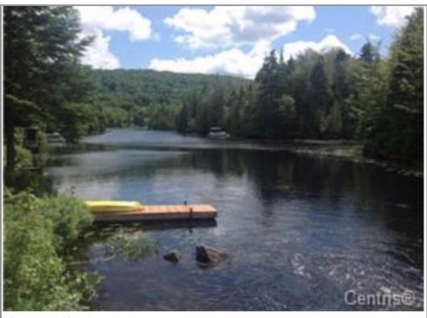 Chaleureux chalet evasion nature-bord eau, près Montréal (1h15), Laurentides,