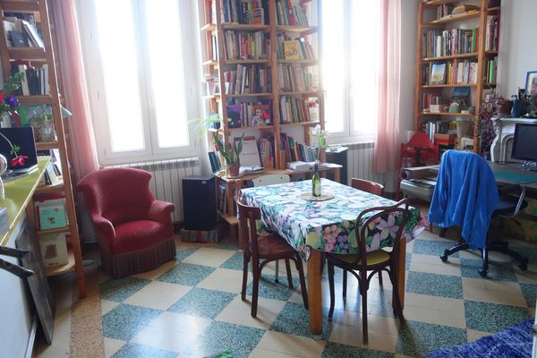 Chez Adrien, Kim et Claire, grand appartement cosy à la Belle de Mai