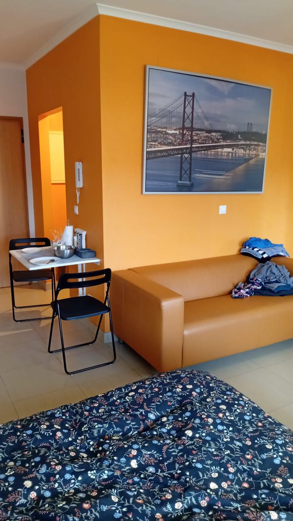 Comfy apartment in Lisbon Ajuda - 20 min from Cais do Sodre - 10 min from River and Monsanto Park.