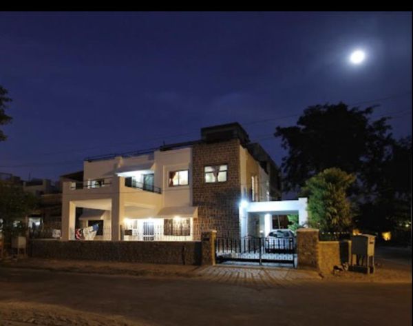La maison de Hiral and Amit