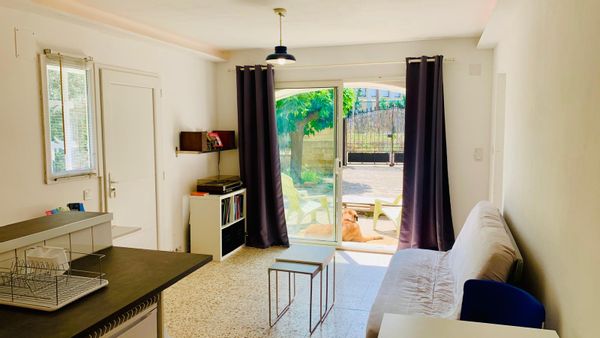 Appartement rez de jardin à 10 mn à pied du centre-ville d'Arles
