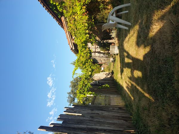 Maison en pierres au cœur de la campagne lotoise