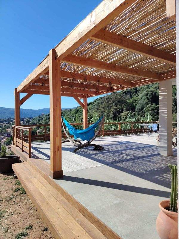 Maison entre MER et MONTAGNE / CORSE