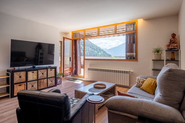 Apartamento con vistas a la montaña.