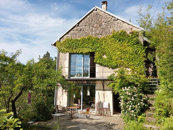 maison et atelier à Saint-Martin-Château, France