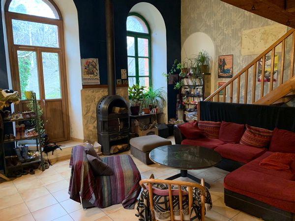 Maison avec jardin en bord de rivière