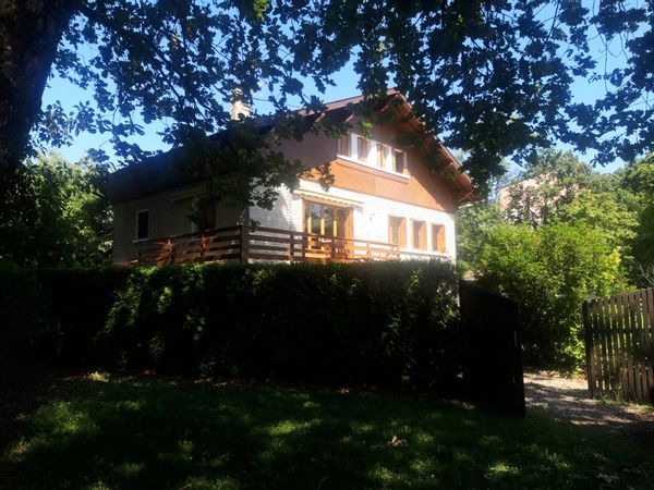 La maison de Maxime, Pauline et leurs 4 enfants