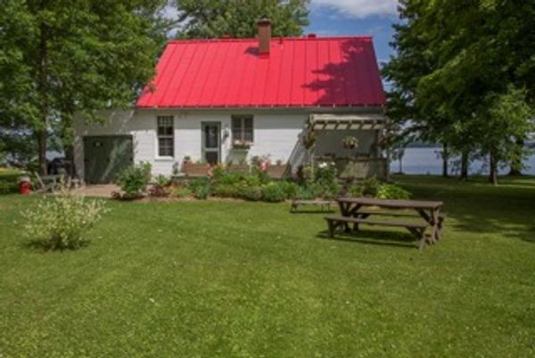 Maison d'été de JF et Martine, près de la ville de Québec, avec accès direct au fleuve Saint-Laurent