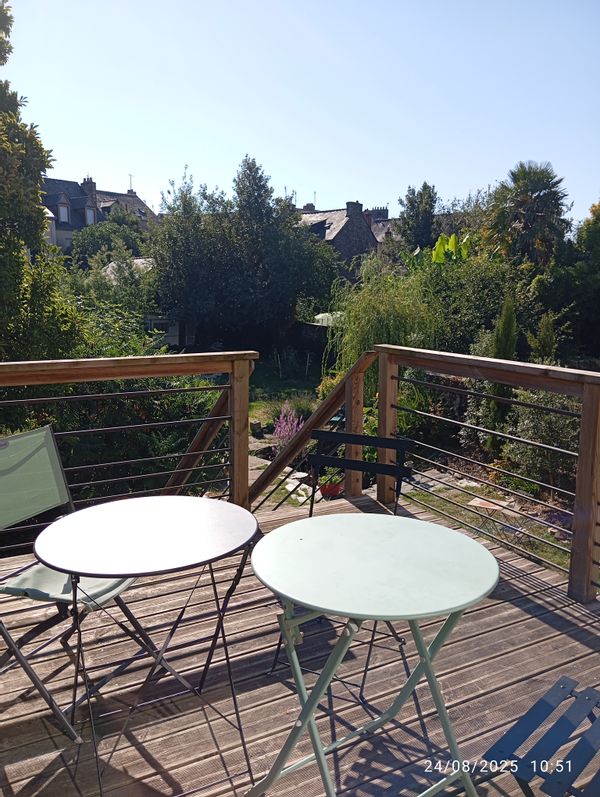 La maison de Pat :  maison avec jardin au cœur de la ville