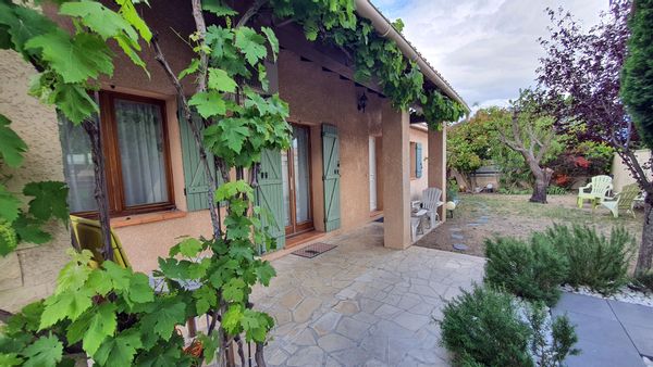 Jolie maison au calme avec 2 chambres, jardin clos et piscine hors-sol proche d'Avignon