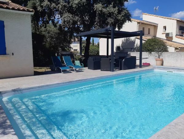 La villa de Yannick et Caroline avec piscine proche Montpellier et plages