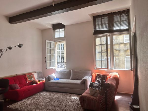Charming Family Apartment in the Heart of Bordeaux’s Golden Triangle