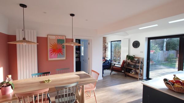 Maison lumineuse et spacieuse de 4 chambres à Walton-on-Thames, Surrey, UK (a 30 min de Londres)