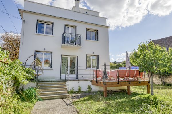 Maison avec jardin & terrasse à 20 min de Paris