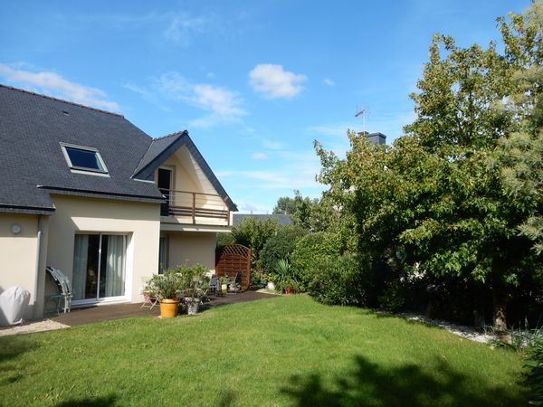 La maison de MICHEL est à 12 minutes à pied du centre ville d'Auray, et son petit port de St Goustan