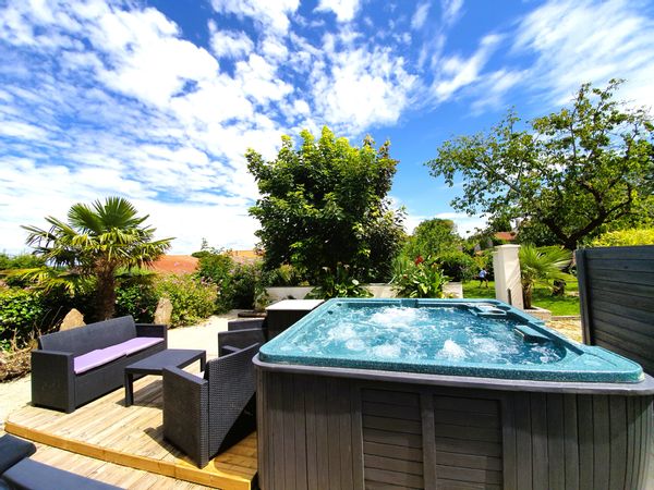 Logement 2-4 pers avec Spa privé à 9000m de la plage