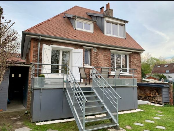 Jolie maison avec jardin dans le beau quartier d’Ascq (proche lac du Héron et Lille).