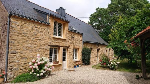 Jolie maison de campagne en pierre
