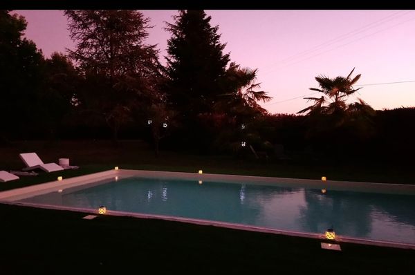 Studio avec piscine dans un grand parc arboré