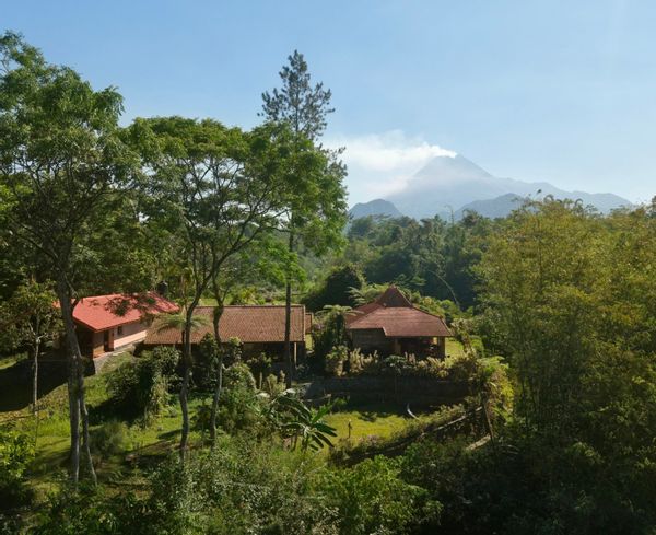 Villa javanaise moderne 4/6 personnes dans grande propriété & jardin vers Kaliurang Yogyakarta-Nord
