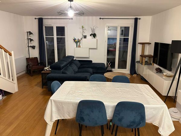 Appartement de 3 chambres dans une petite ville calme à 2 minutes des transports desservant Paris