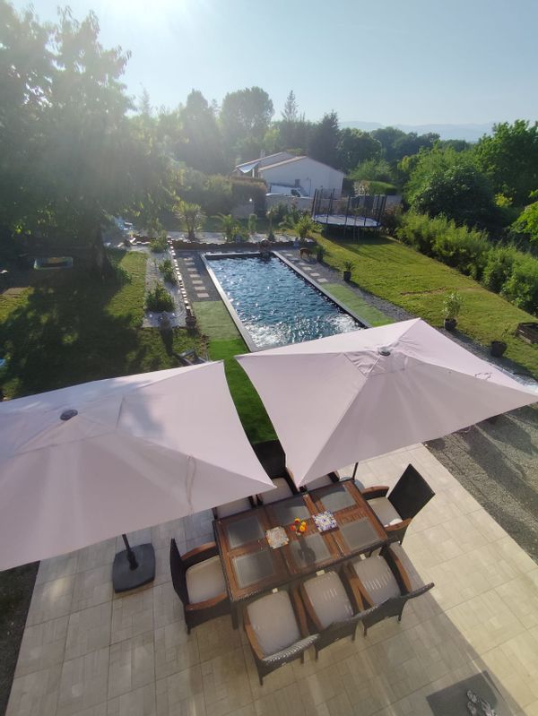 Villa familial sur la " Côte d'Azur " avec piscine privée au calme dans l'arrière Pays de cannes.