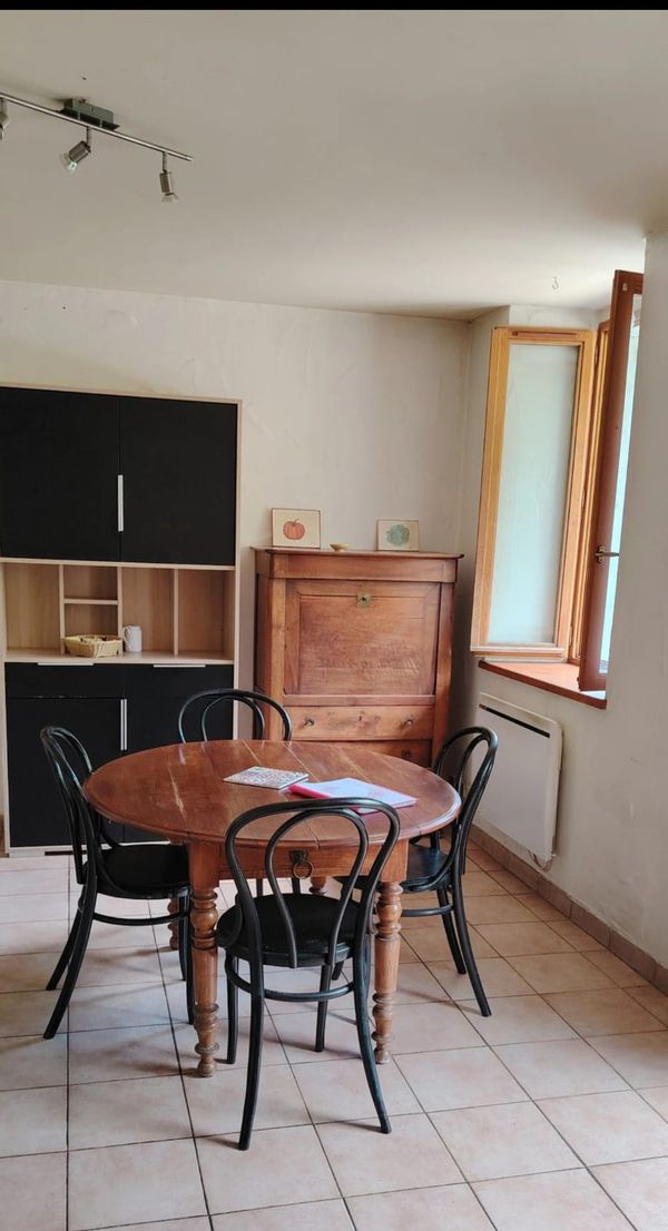 Appartement dans un quartier familiale et calme à 5 min à pieds de la gare et au pieds des montagnes