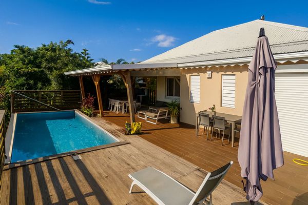 KazaFelicia | Piscine & vue mer – Petit-Bourg