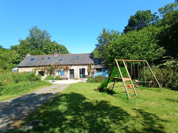 La maison d'Anaïs, Christophe, Léna et Maden