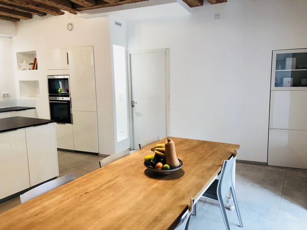 Maison 17ème. Au coeur des Alpes. Proche station ski. Piscine privée vue imprenable sur Belledone
